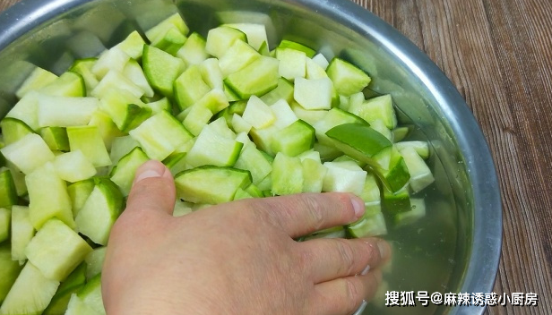 萝卜这样做实在太好吃了开胃下饭又解馋一次做5斤不够吃(图3)