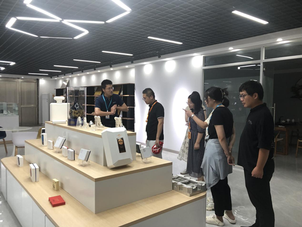 泰州姜堰：“科技小专家”走进企业送服务套餐(图2)