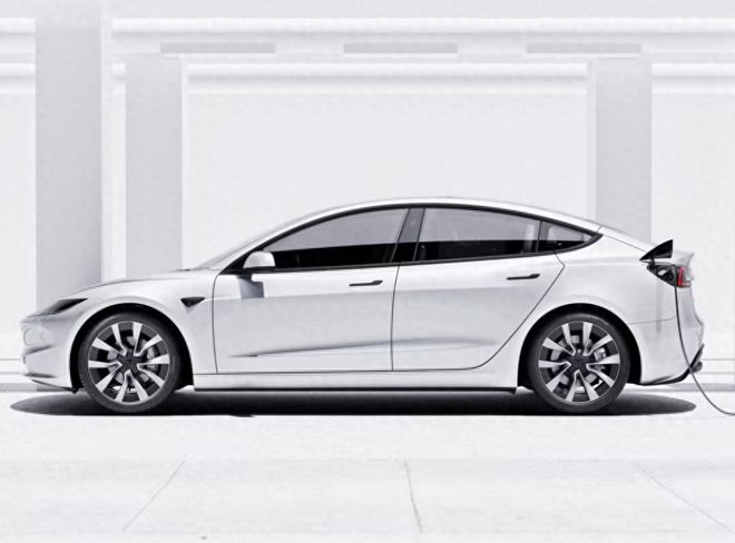 等来新款特斯拉Model3：涨价28万但目测爆卖？多久会调整价格？(图10)