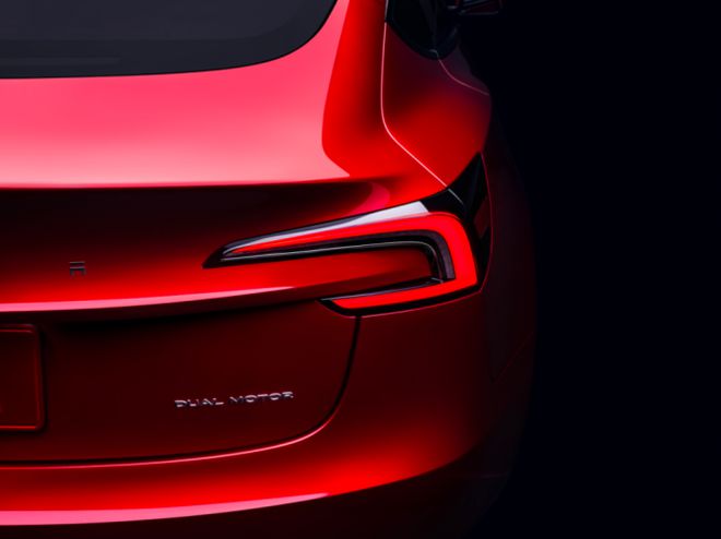 特斯拉Model 3焕新版上市售价没有期待的二十万反而涨价28万(图4)