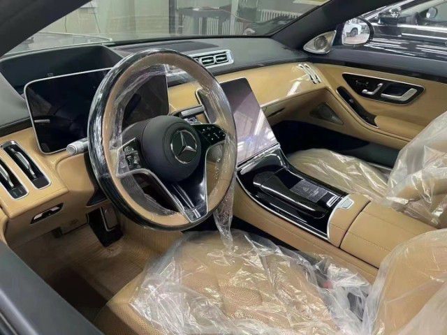 全球限量双色顶配迈巴赫S680(图1)