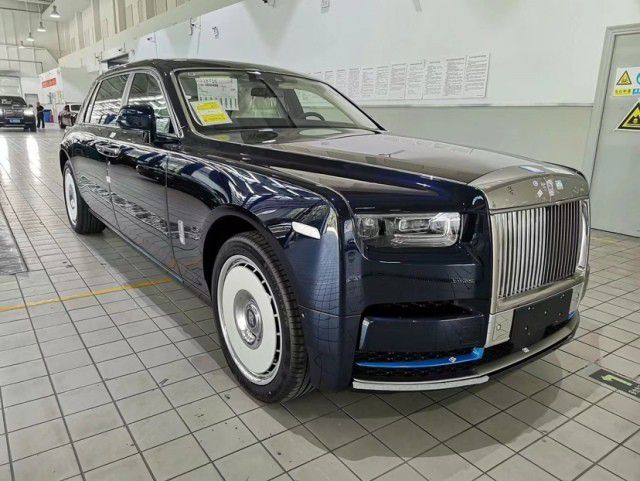 天津港劳斯莱斯幻影加长四座版598米(图4)