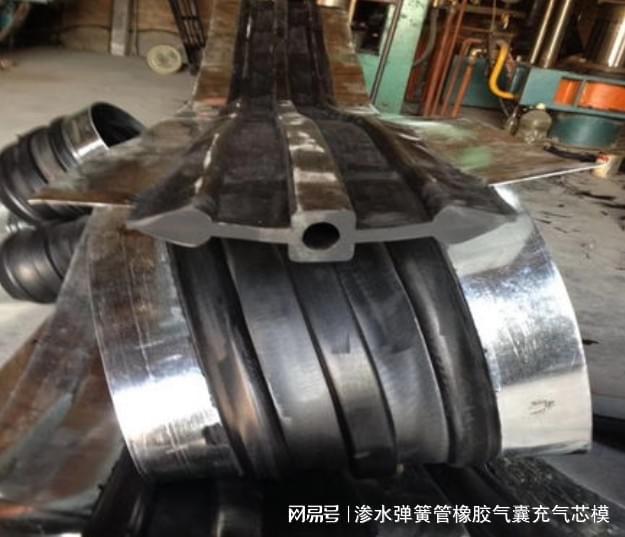 中埋钢边橡胶止水带厂家A郑州预埋式橡胶止水带搭接视频(图1)