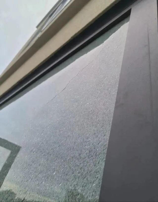 曾经花几万元安装如今却被抛弃：大玻璃落地窗为何跌落神坛？(图6)