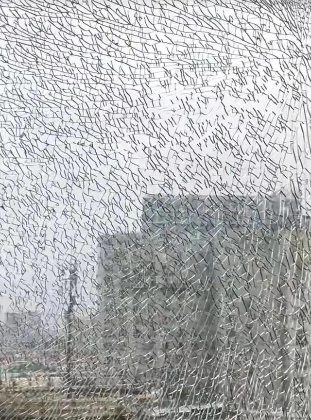 曾经花几万元安装如今却被抛弃：大玻璃落地窗为何跌落神坛？(图5)