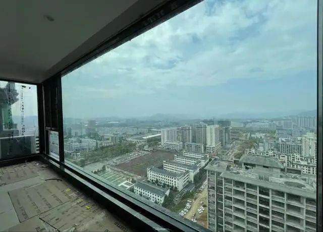 曾经花几万元安装如今却被抛弃：大玻璃落地窗为何跌落神坛？(图11)